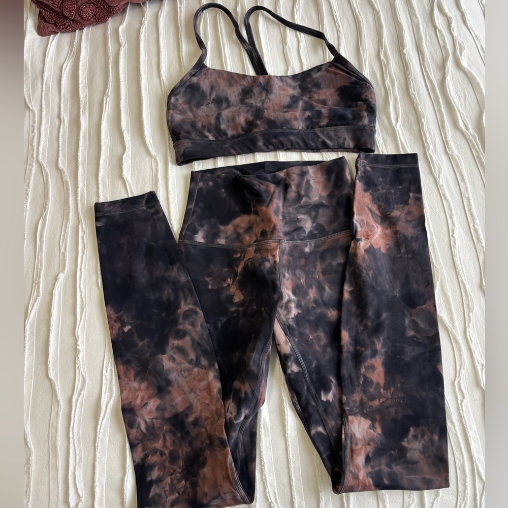 Lululemon granite align leggings and flow y bra